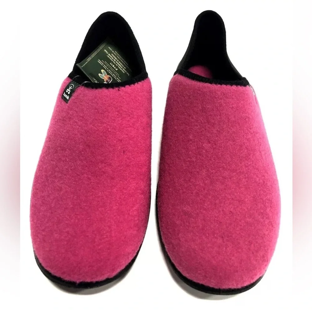 Kamik Big Kids’ Cozytime, Pink Slippers, Girls’ Size 6M.